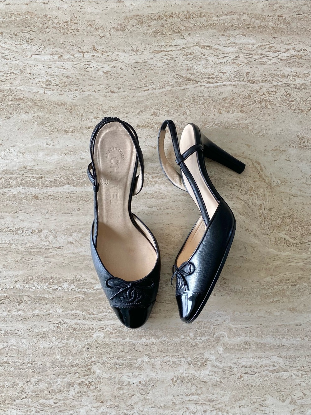 Vintage Chanel CC Bow Cap Toe Slingback Heels